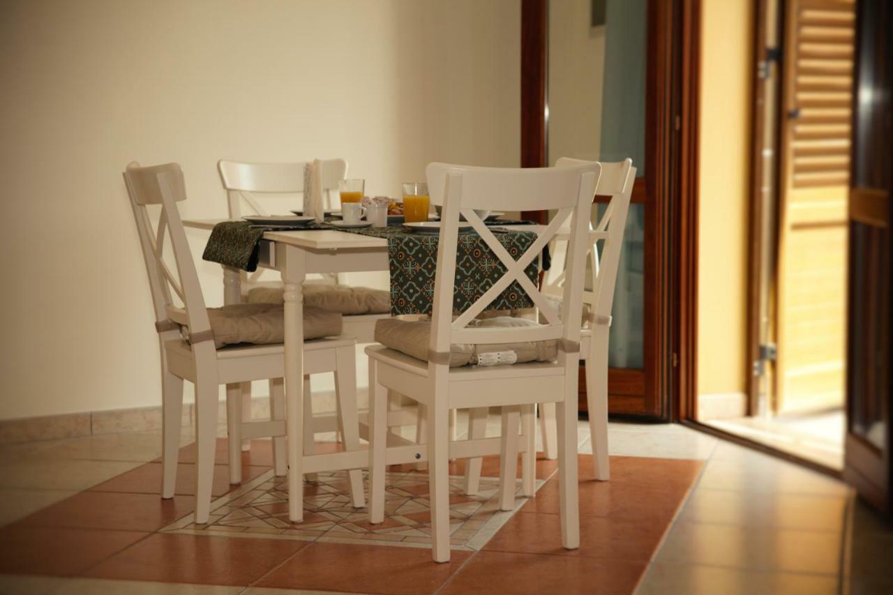 Bnb Donnalaura Carini Exterior photo